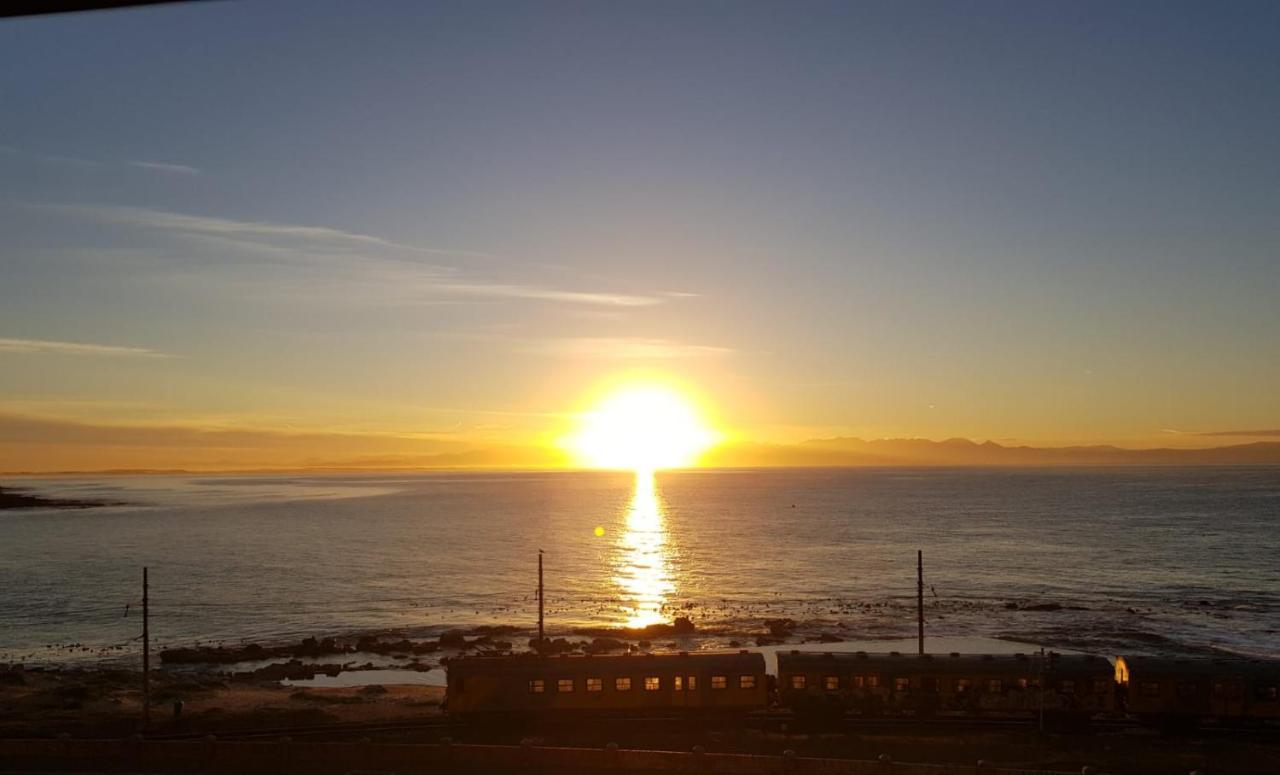 Rachawadee Accomodation​ & Health Spa Simon's Town Bagian luar foto