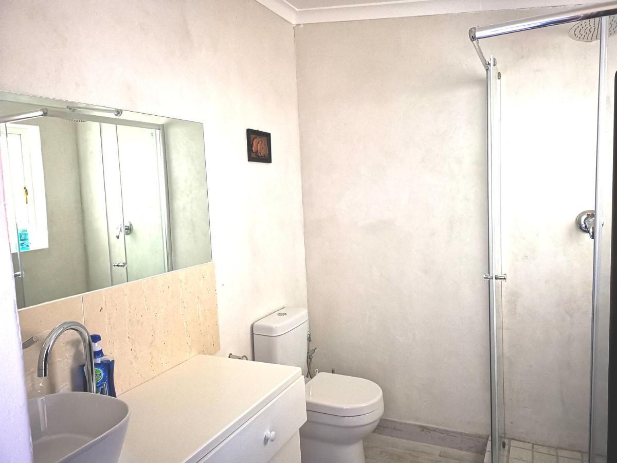 Rachawadee Accomodation​ & Health Spa Simon's Town Bagian luar foto