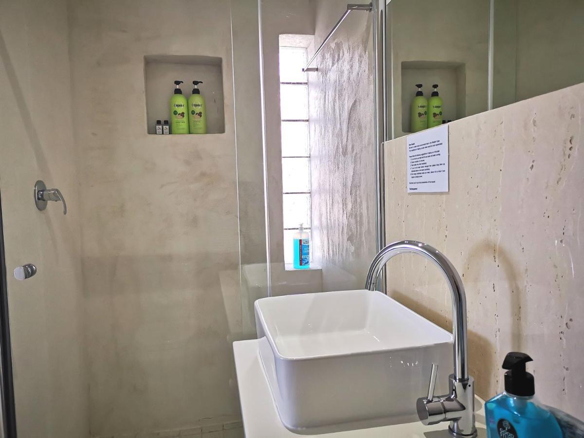 Rachawadee Accomodation​ & Health Spa Simon's Town Bagian luar foto